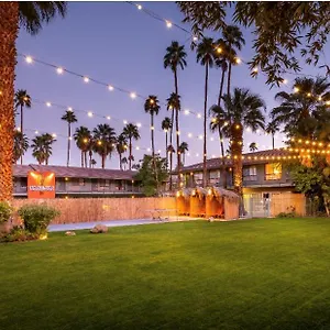 Caliente Tropics 3*, Palm Springs Estados Unidos